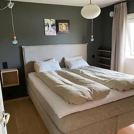 Trivelig Med Solrik Hage * ستافانجر